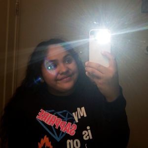 Meet your Posher, Mia